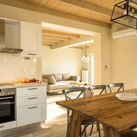 Gionis Villa