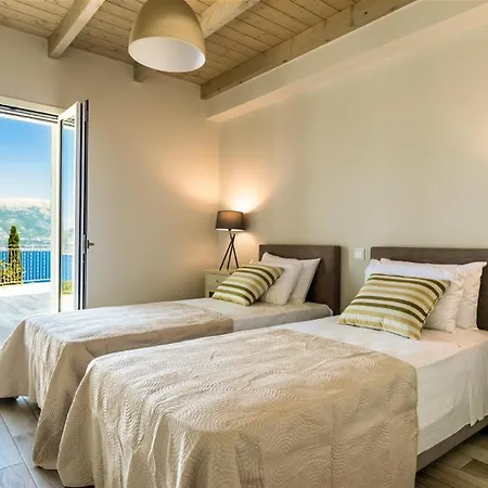 Gionis Villa *